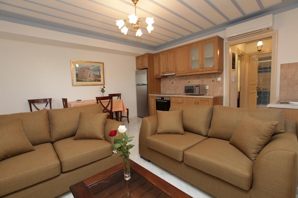 Avgerinos Hotel Kampochora  Habitación foto