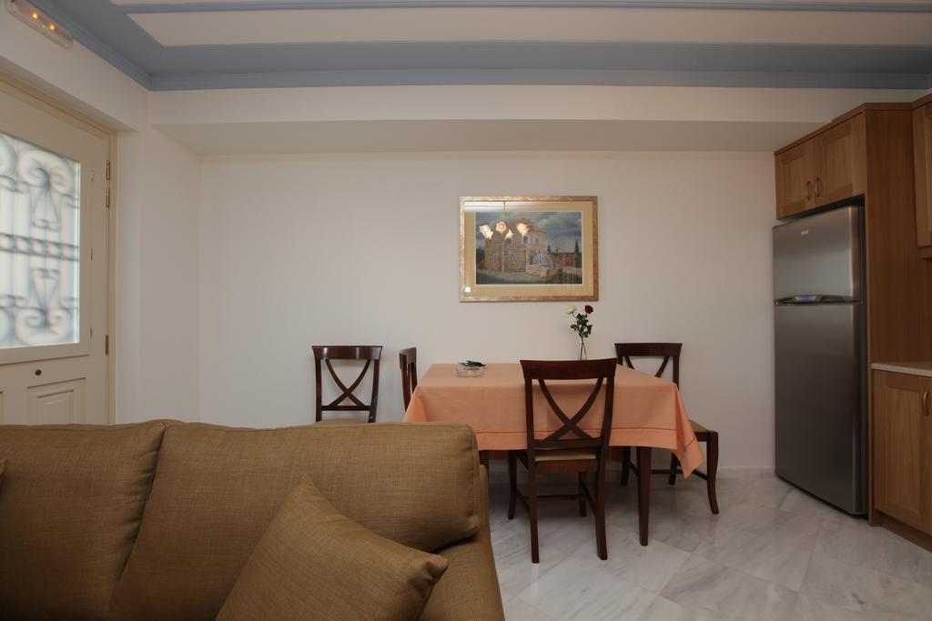 Avgerinos Hotel Kampochora  Habitación foto